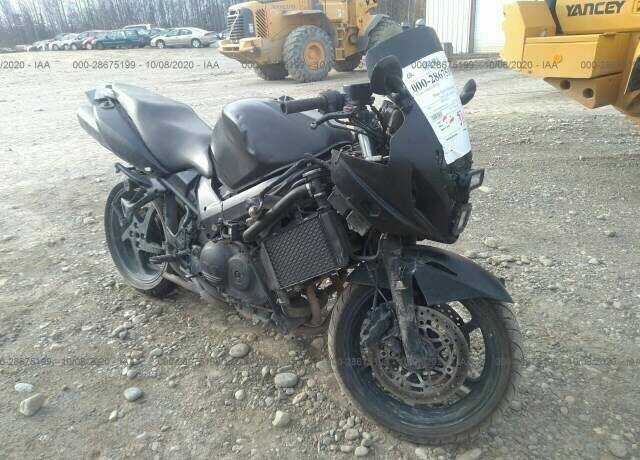 Honda VFR800A (INTERCEPTOR)