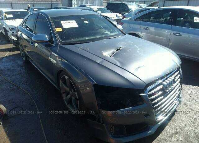 Audi S8