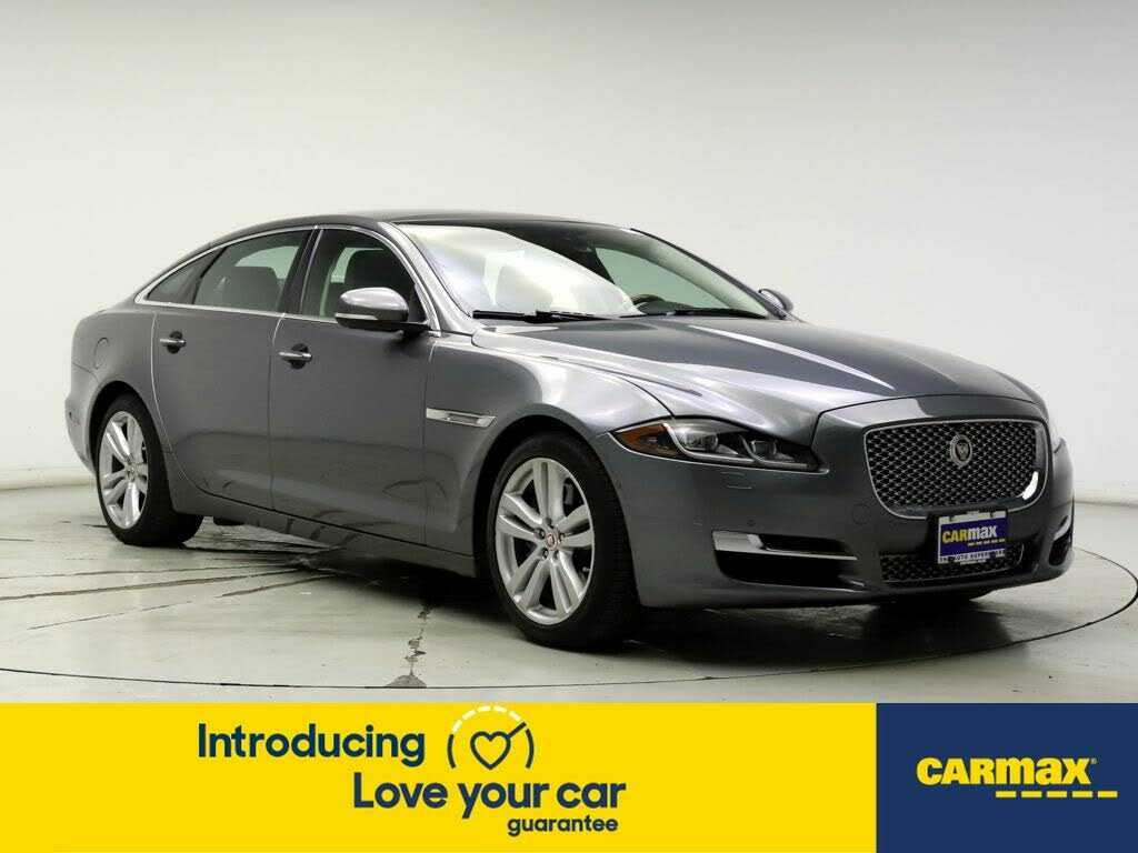 Jaguar XJ
