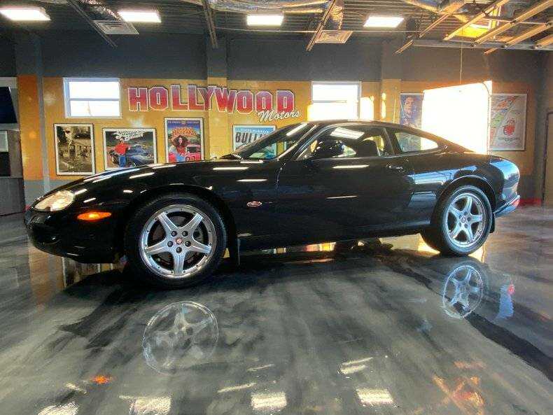 Jaguar XKR