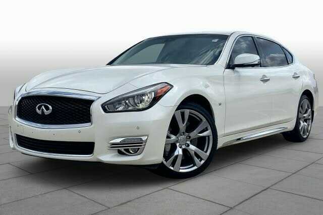Infiniti Q70L