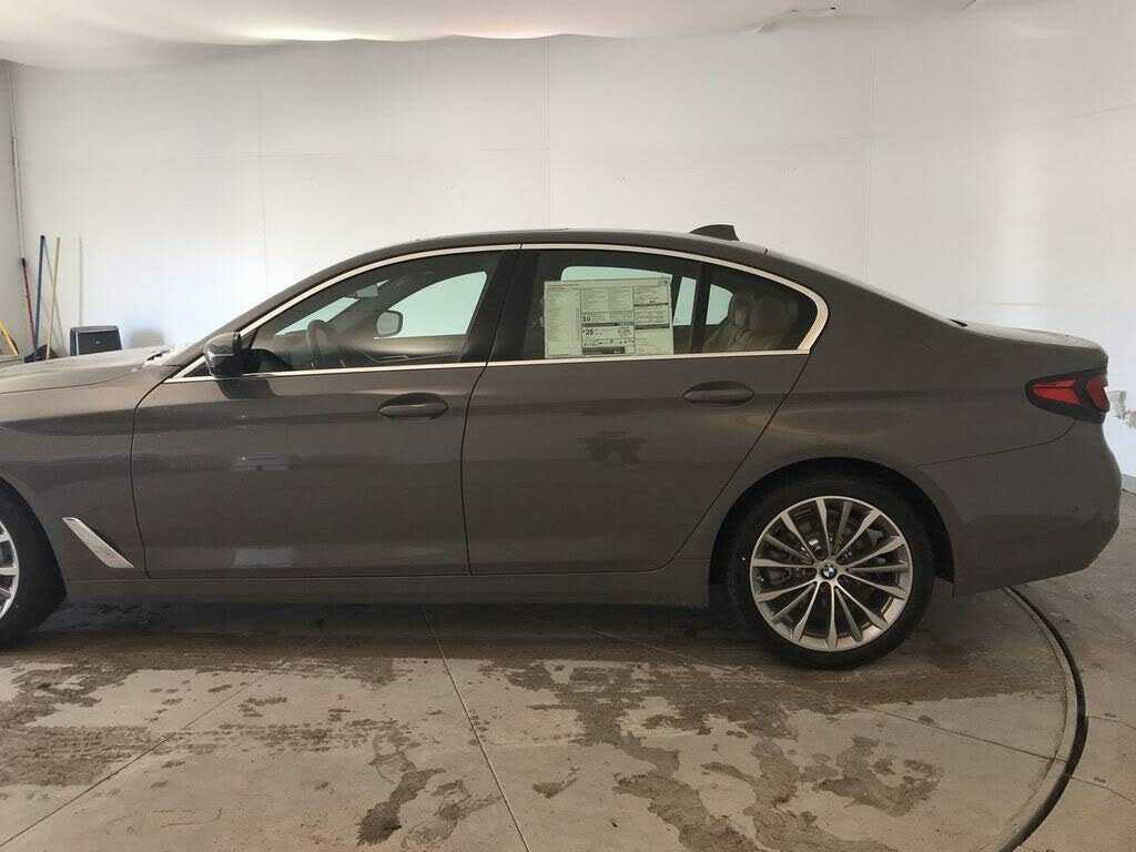 2021 BMW 530i