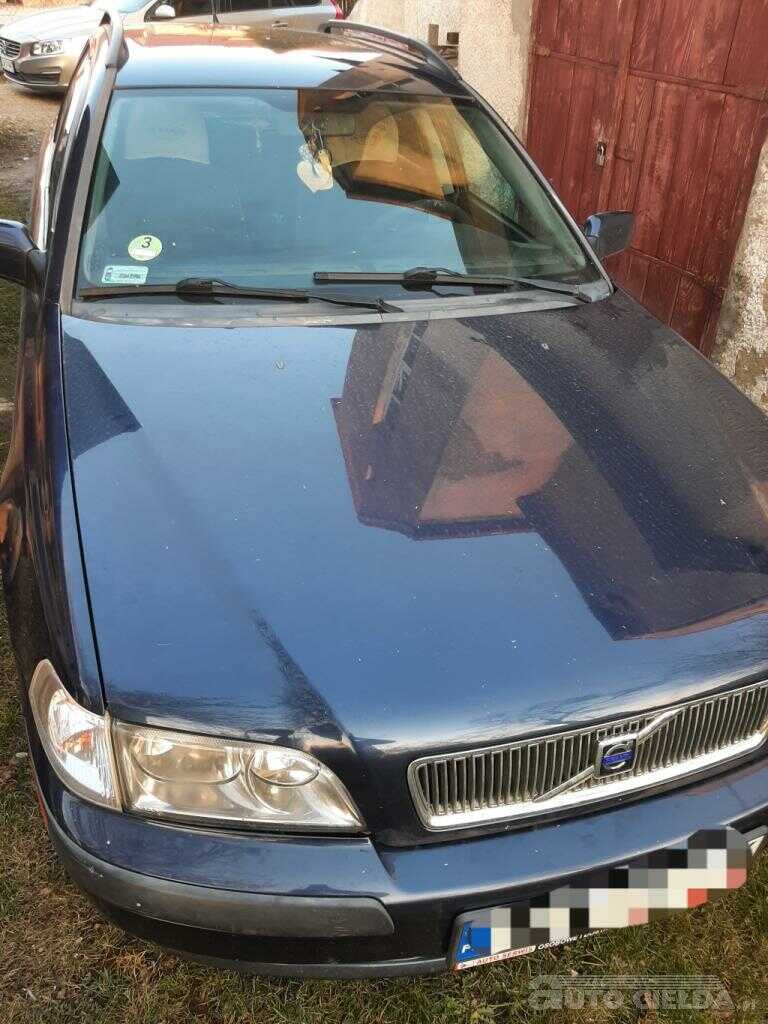 Volvo V40