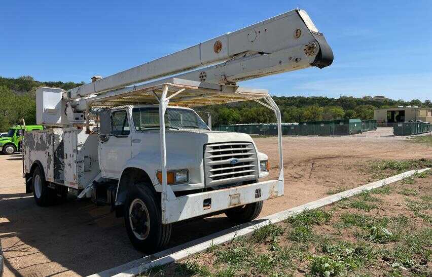 Ford F-700
