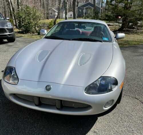 Jaguar XKR