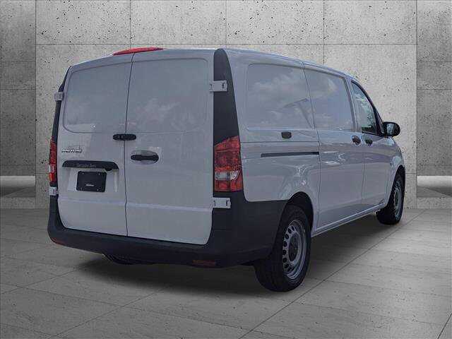 2020 Mercedes-Benz METRIS