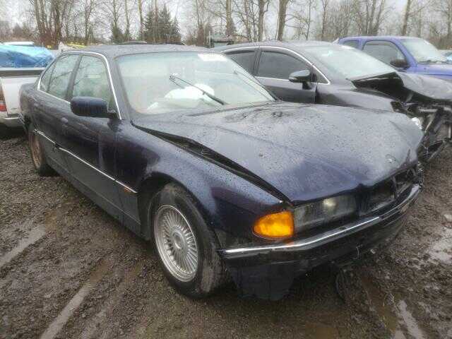 BMW 740i