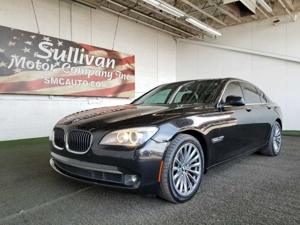 BMW 740i