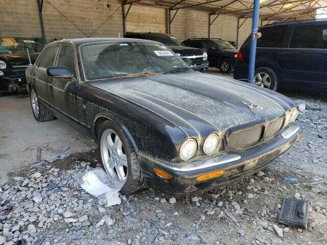 Jaguar XJ