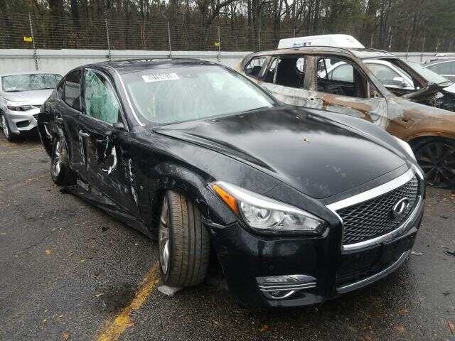 Infiniti Q70