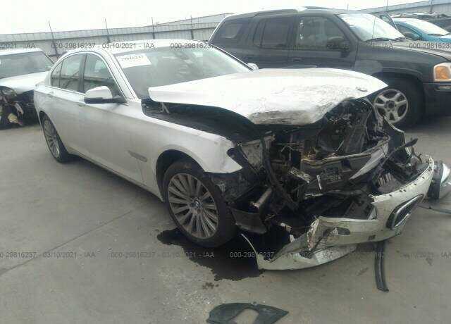 BMW 740i