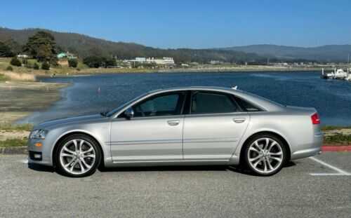 Audi S8