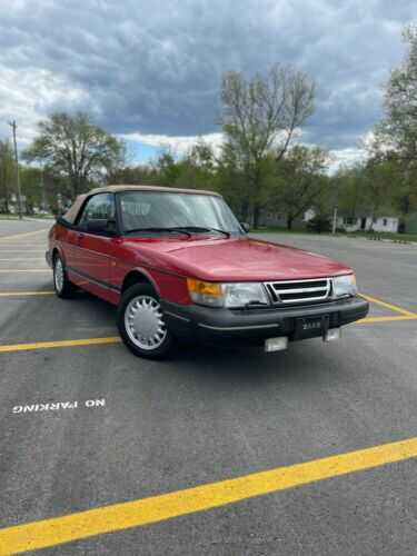 Saab 900