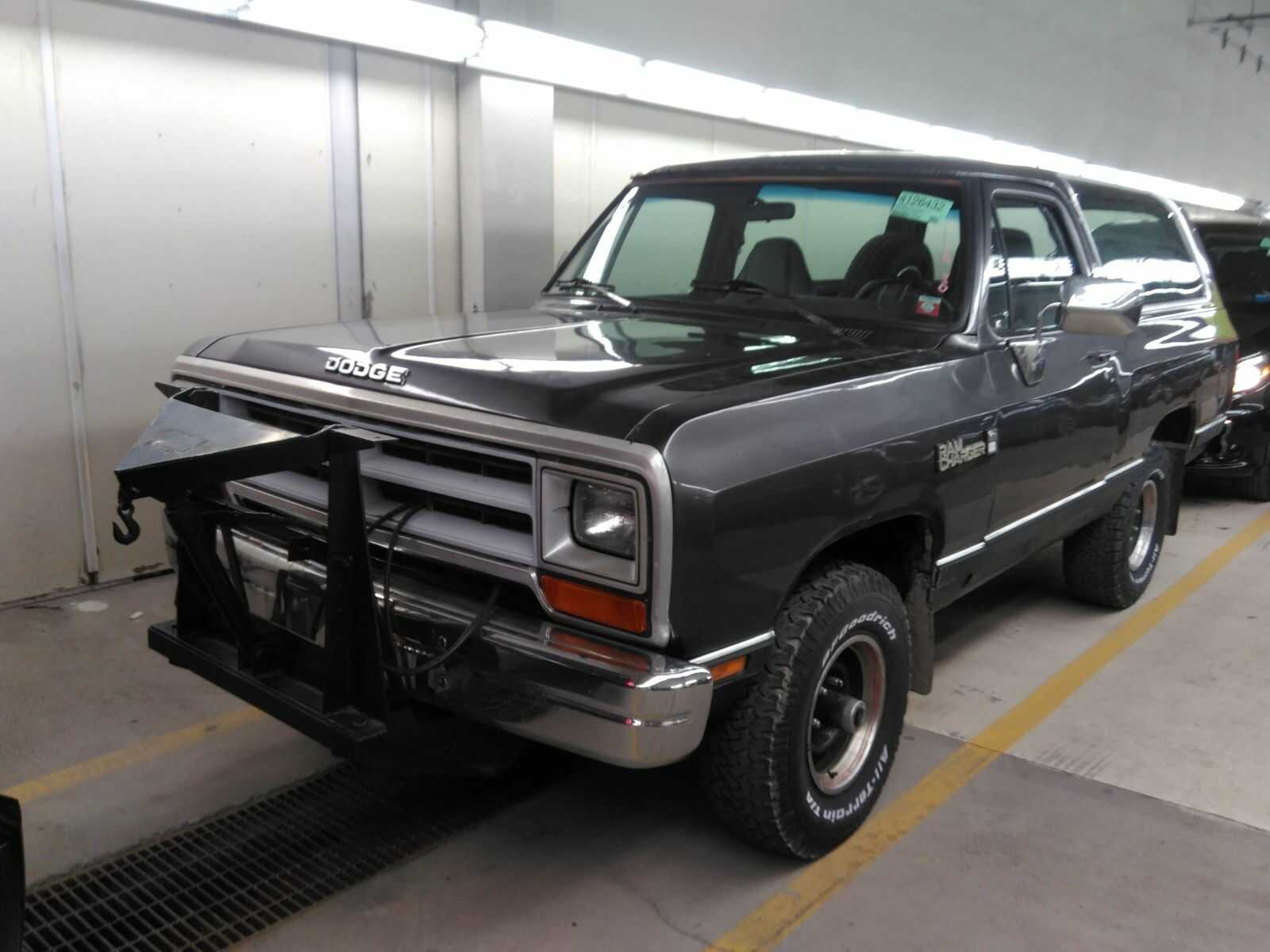 Dodge Ramcharger