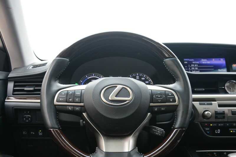 2018 Lexus ES