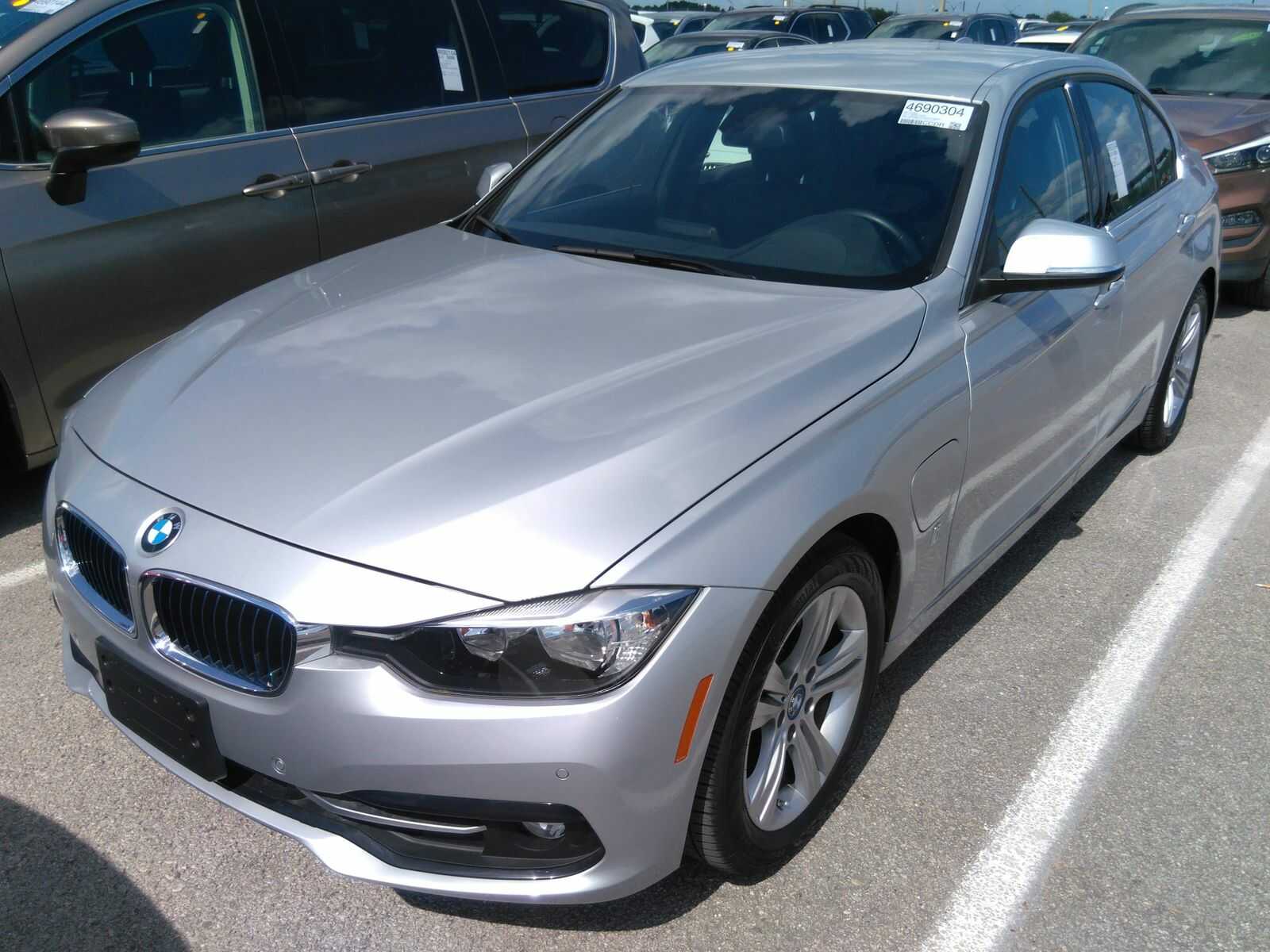 BMW 330e