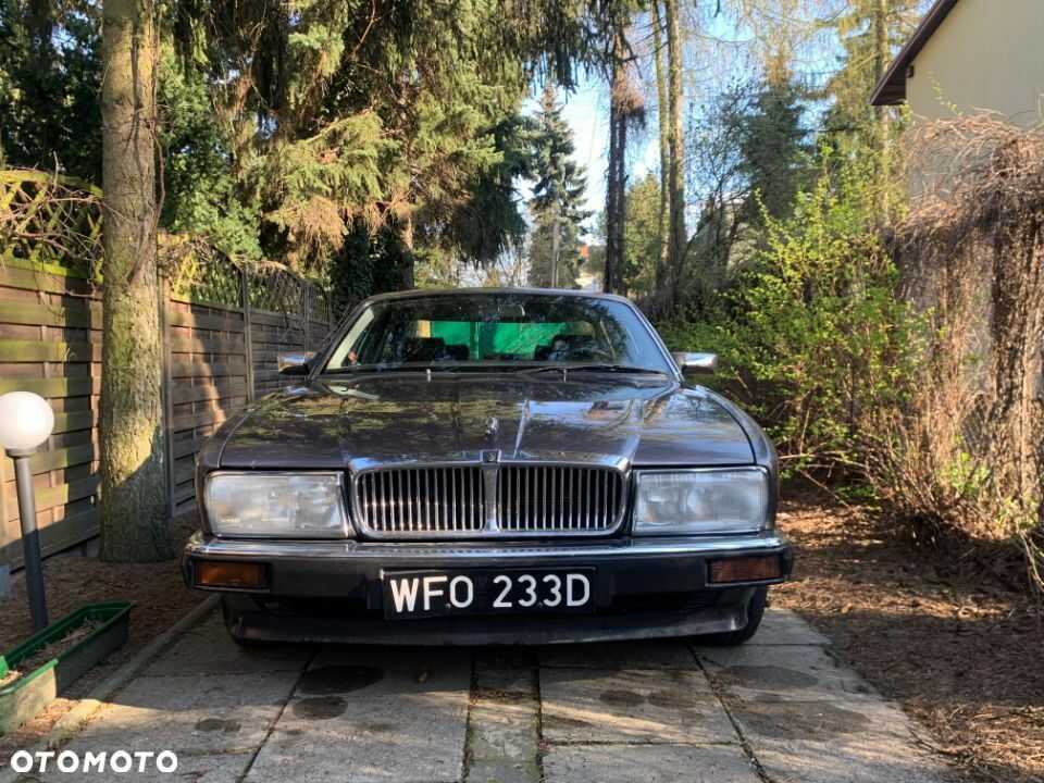 Jaguar XJ6