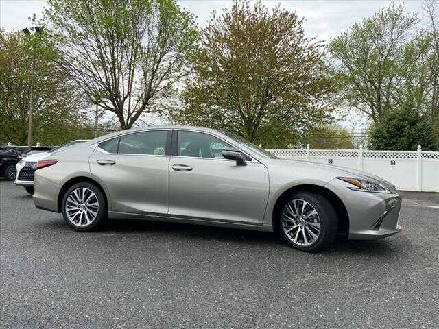 2020 Lexus ES