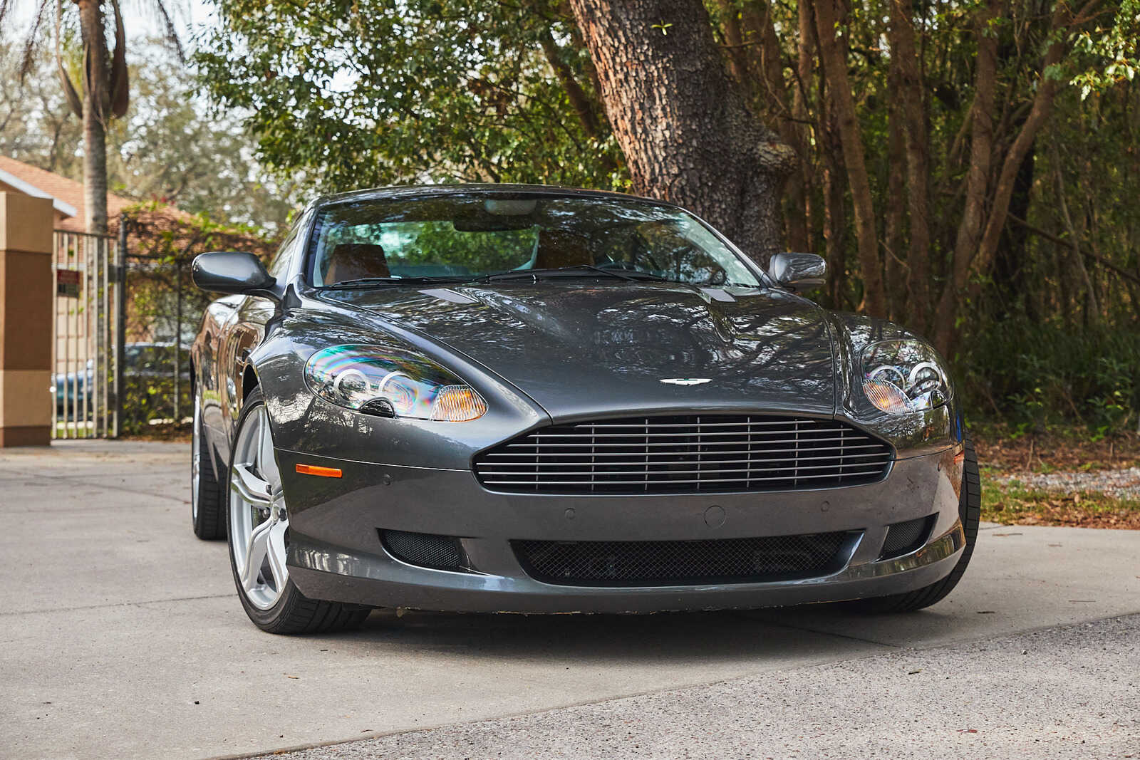 Aston Martin DB9