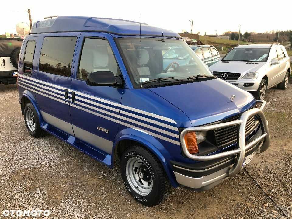 Chevrolet Astro Van
