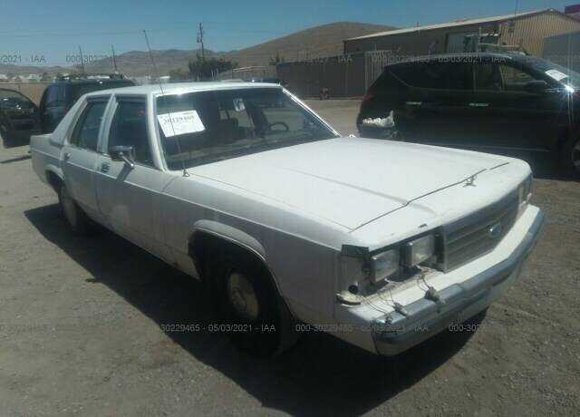 Ford Crown Victoria