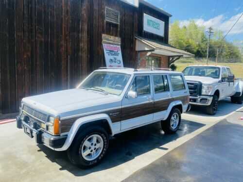 Jeep Wagoneer
