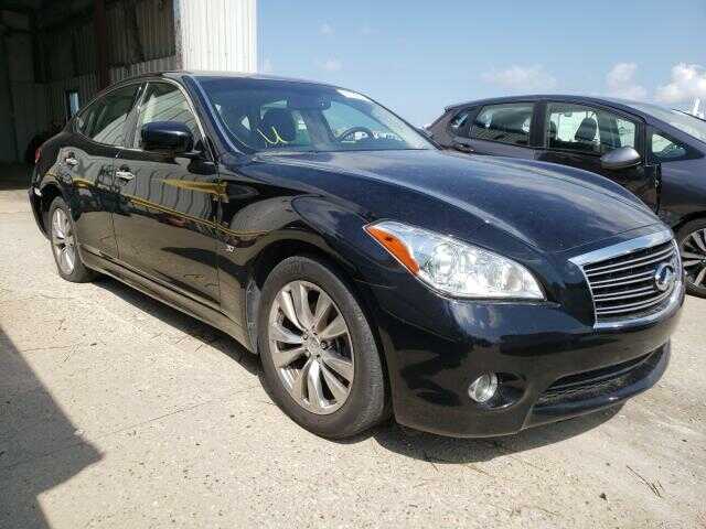 Infiniti Q70
