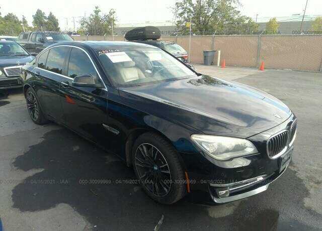 BMW 740i