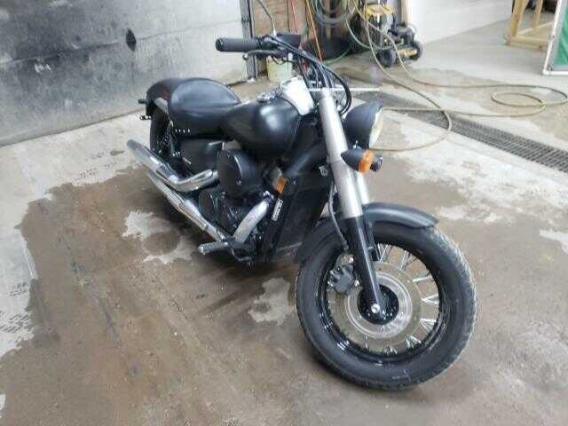 Honda VT750 (Shadow Phantom)