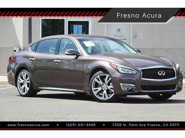 Infiniti Q70L