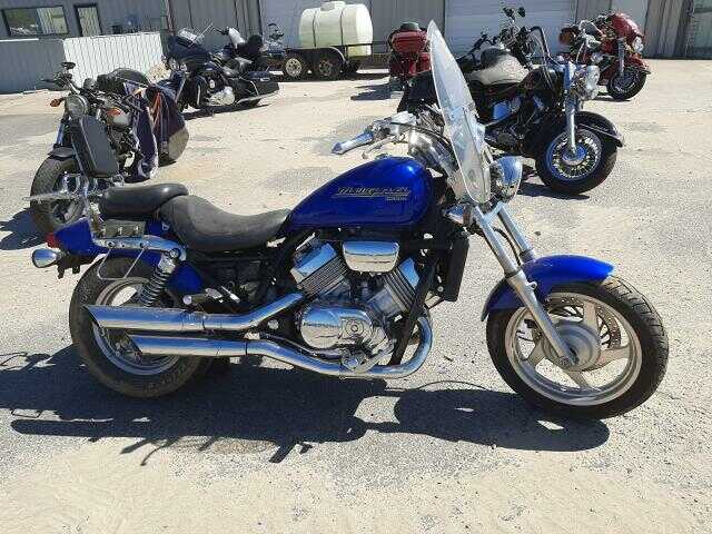 Honda VF750C (MAGNA)