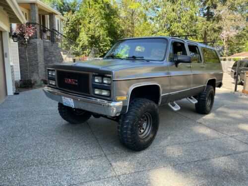 GMC Suburban
