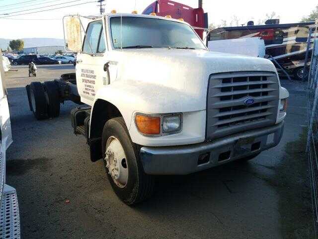 Ford F-700