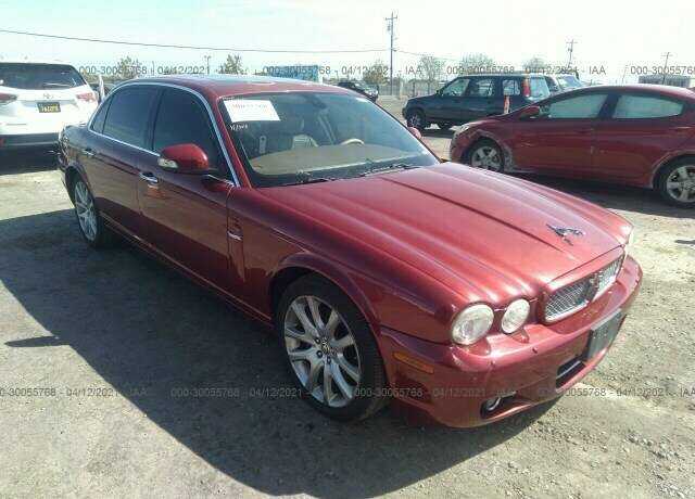 Jaguar XJ