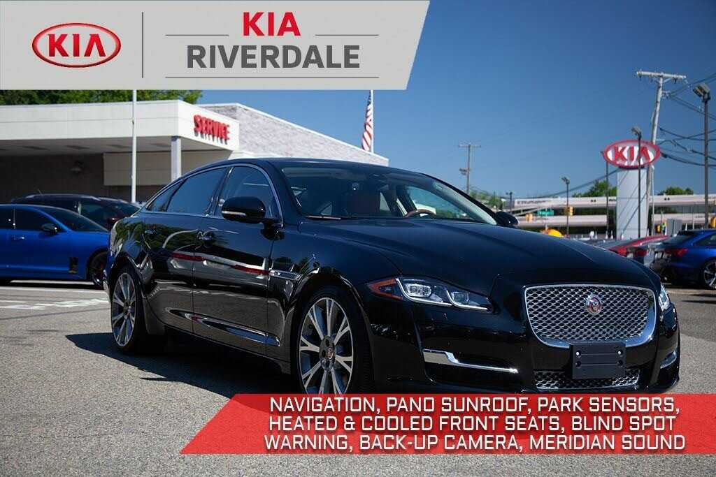 Jaguar XJ
