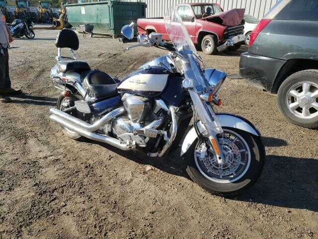 Suzuki VLR1800/VLR1800T