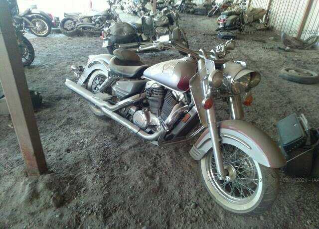 Honda VT1100C3 (SHADOW AERO)