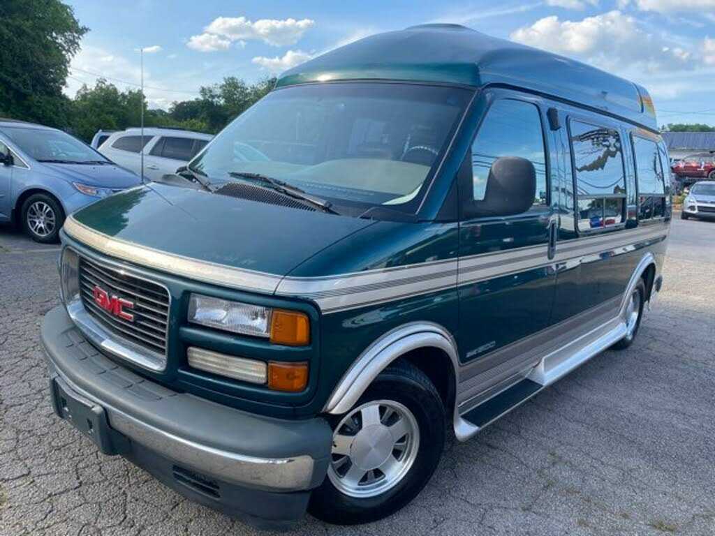 GMC Savana