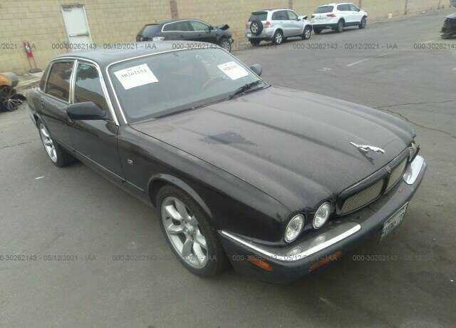 Jaguar XJR