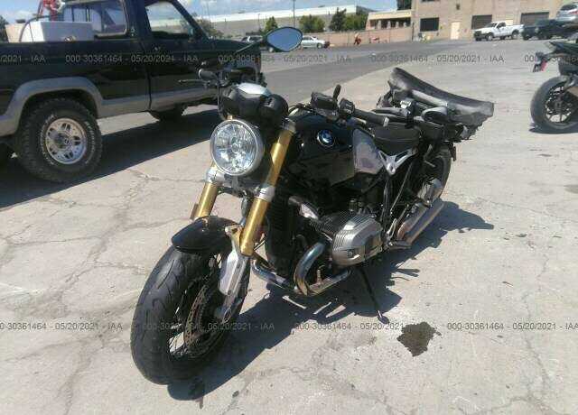 BMW R nineT