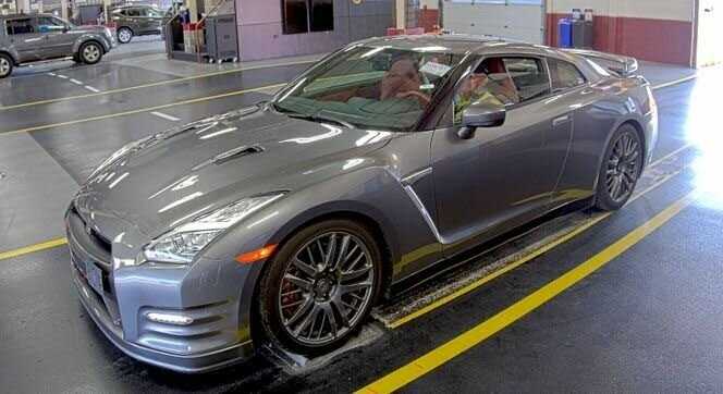 Nissan GT-R