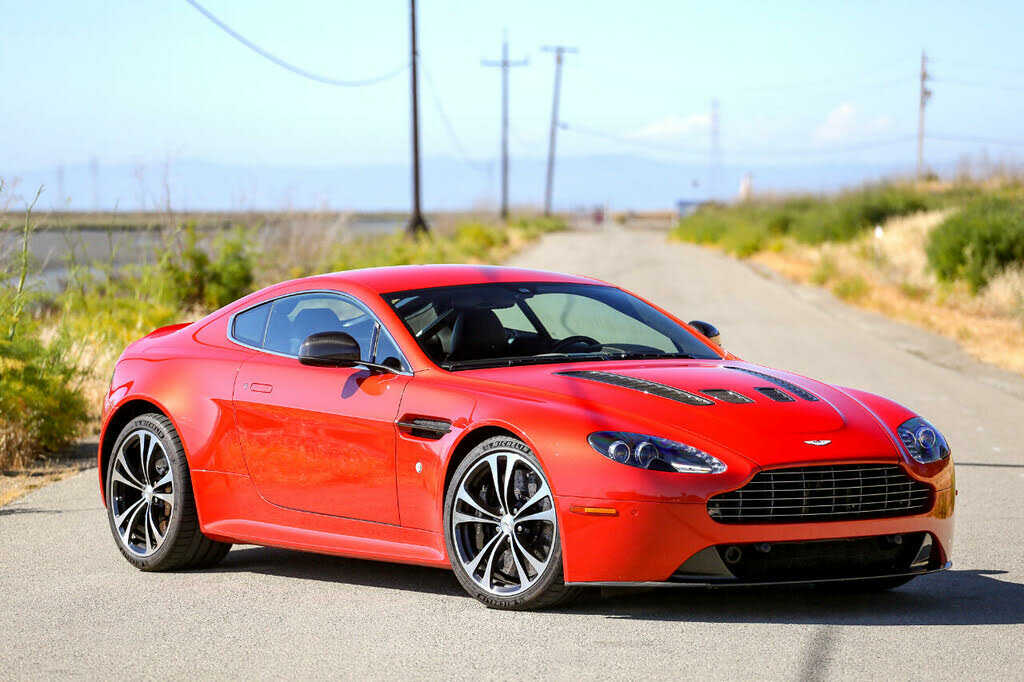 Aston Martin V12 Vantage