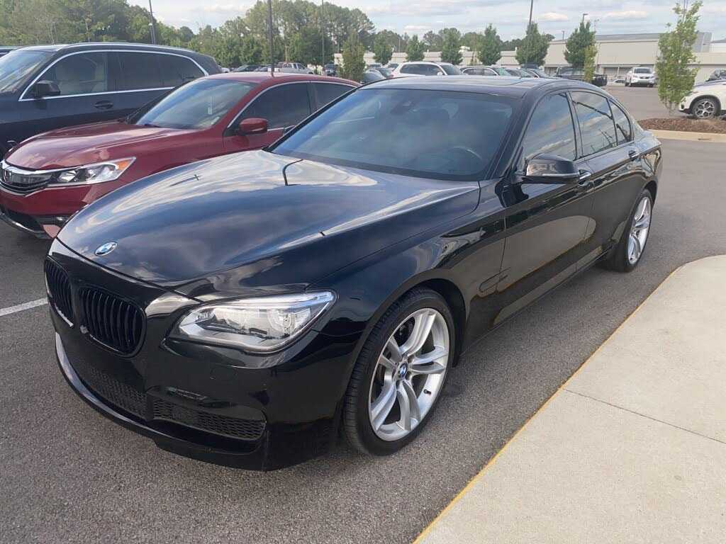 BMW 740i