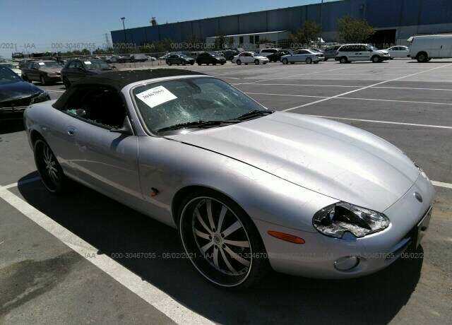 Jaguar XK8