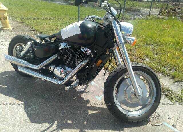 Honda VT1100C2 (SHADOW SABRE)