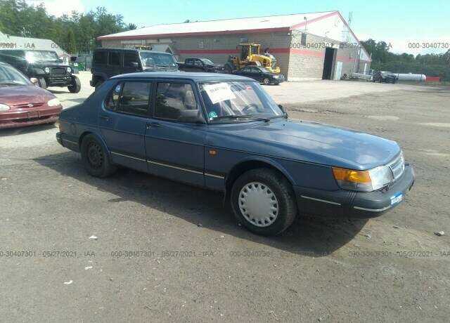 Saab 900
