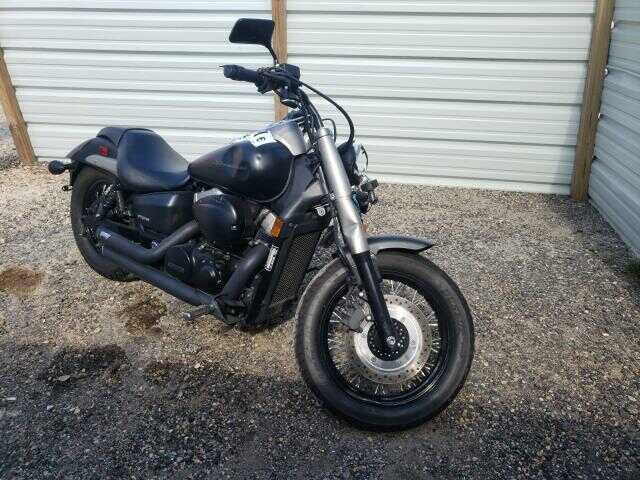 Honda VT750 (Shadow Phantom)