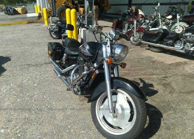 Honda VT1100C2 (SHADOW SABRE)