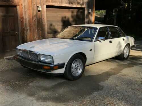 Jaguar XJ6