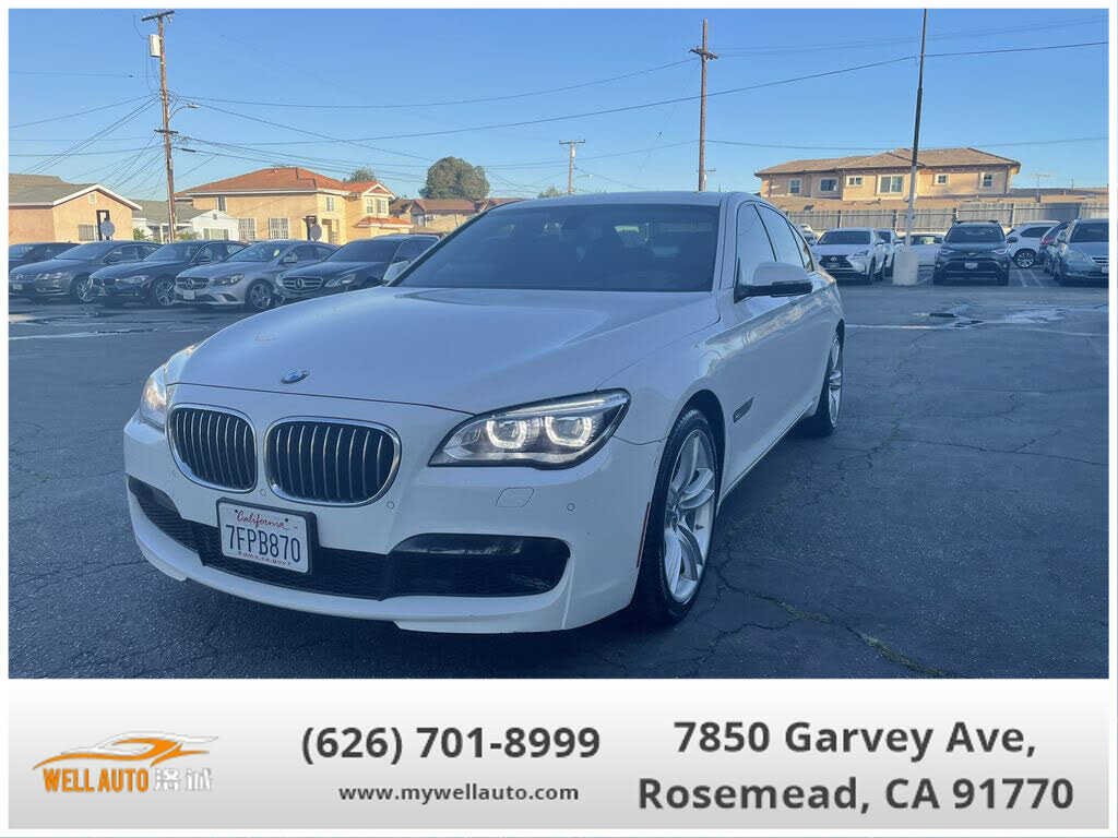 BMW 740i